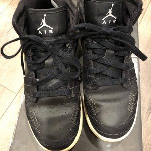 Air jordan 1s, size 5 youth/6.5 women’s